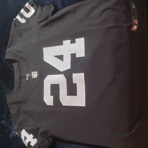 Oakland Raiders Marshawn Lynch Authentic On-Field jersey